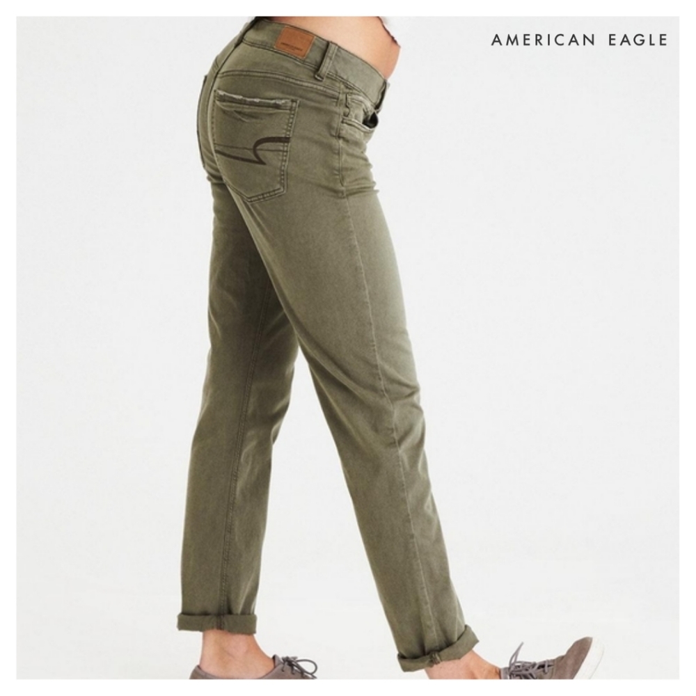 American Eagle Tomgirl Jeans